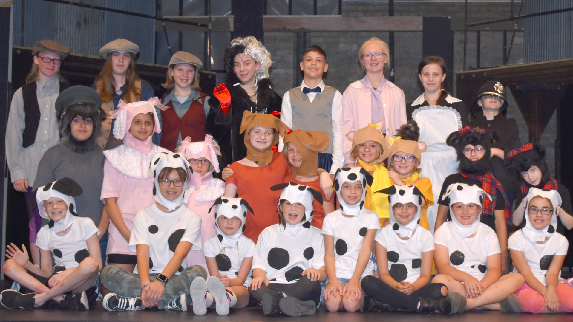 dalmatians cast.jpg